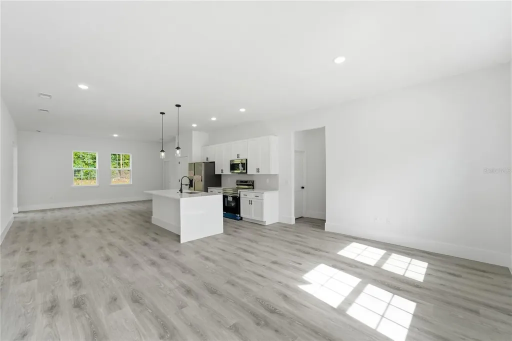 226 E Caldwell Drive Dunnellon FL 34434