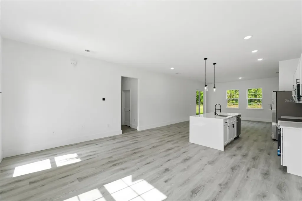 226 E Caldwell Drive Dunnellon FL 34434