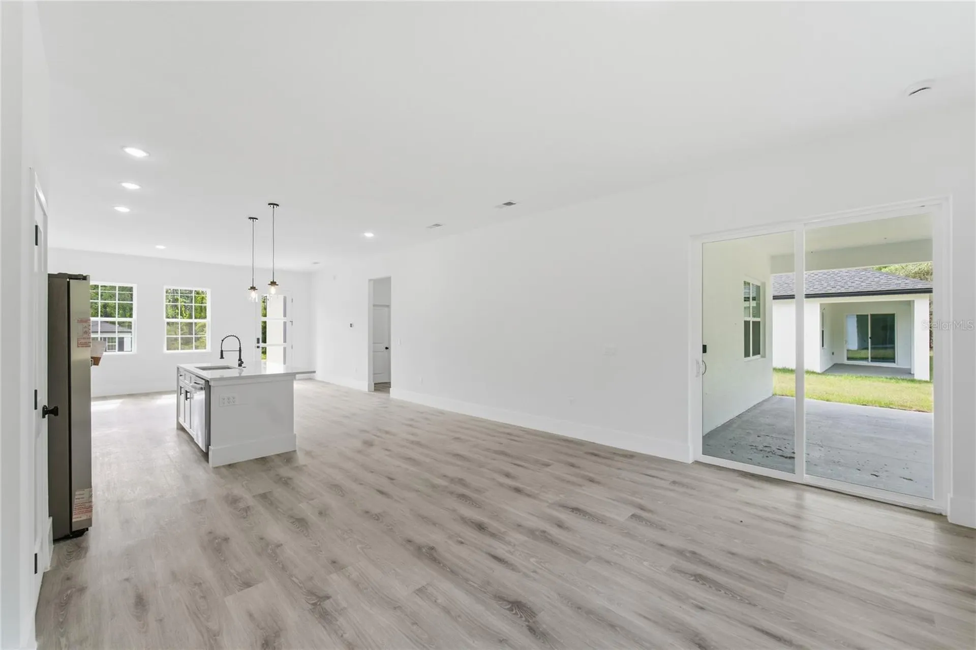 226 E Caldwell Drive Dunnellon FL 34434