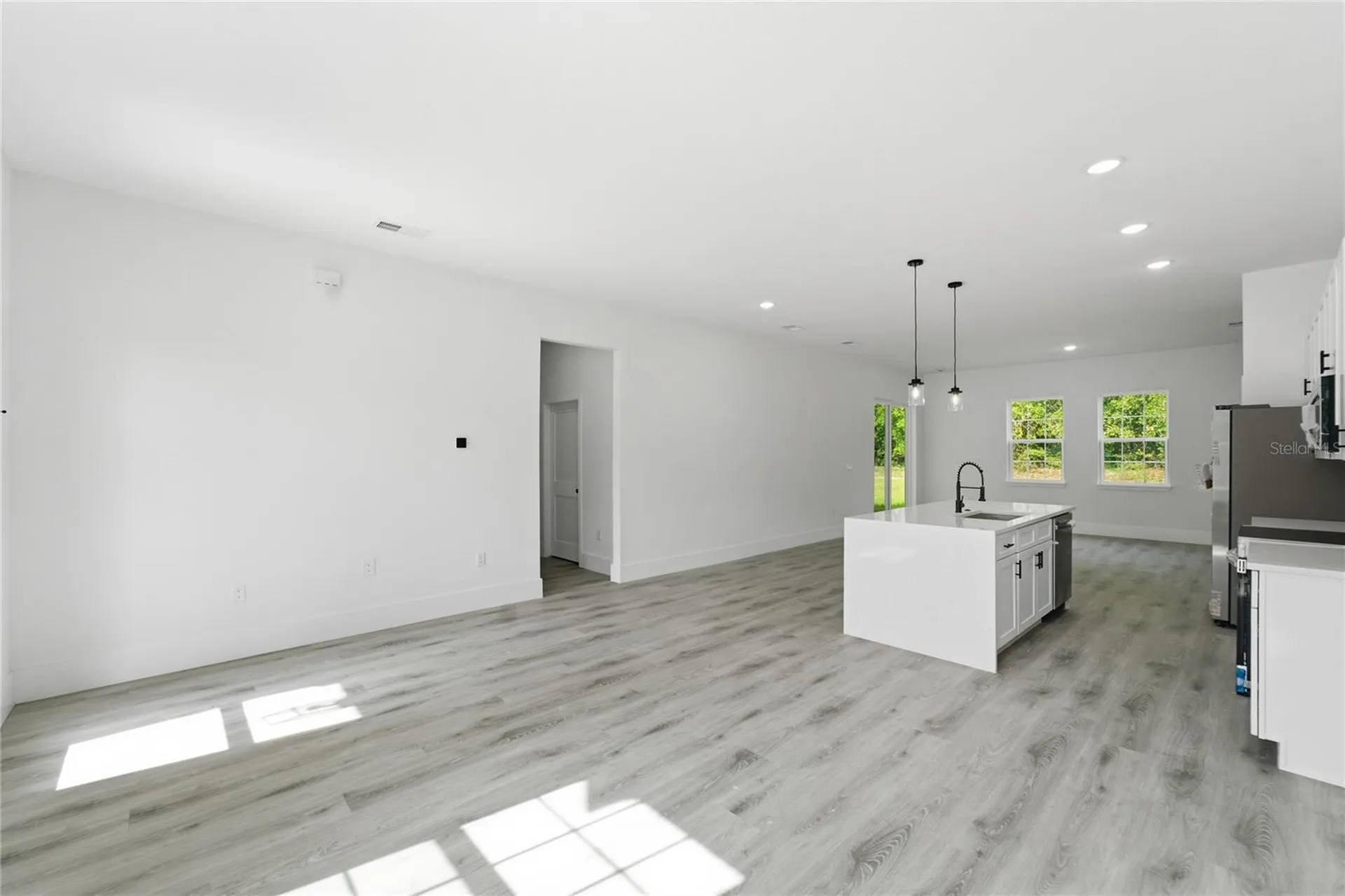 226 E Caldwell Drive Dunnellon FL 34434
