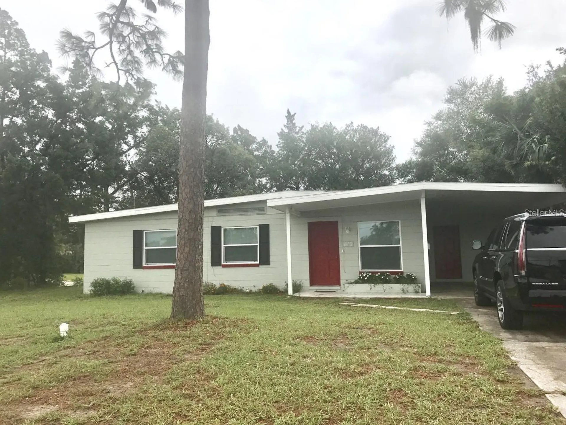 813 S Amelia Avenue Deland FL 32724