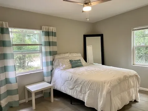 813 S Amelia Avenue Deland FL 32724