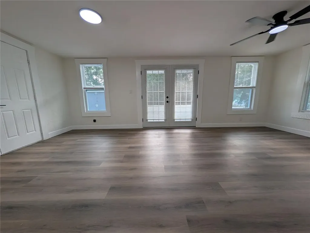 985 8th Avenue S St Petersburg FL 33705