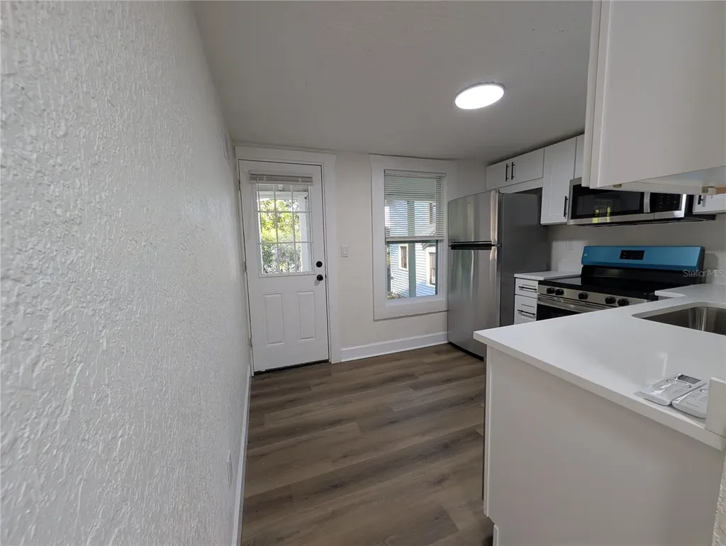 985 8th Avenue S St Petersburg FL 33705