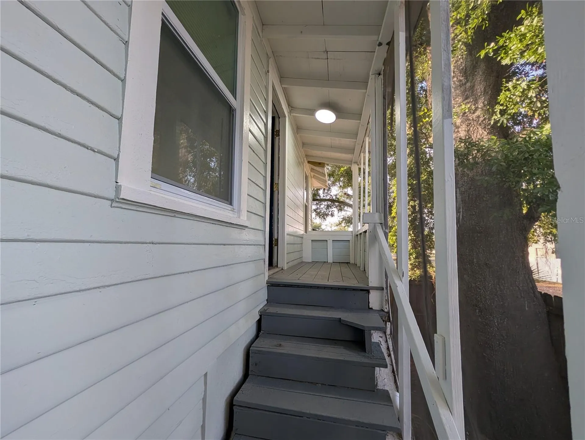 985 8th Avenue S St Petersburg FL 33705
