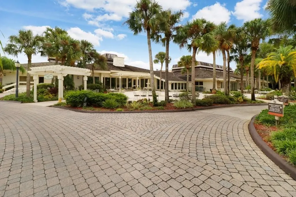 30303 Laurelwood Lane Wesley Chapel FL 33543