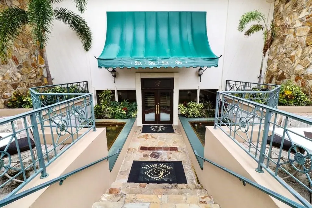 30303 Laurelwood Lane Wesley Chapel FL 33543