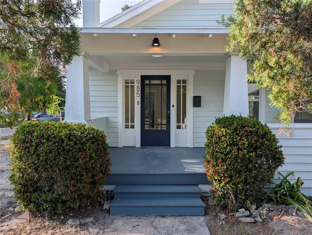 985 8th Avenue S St Petersburg FL 33705