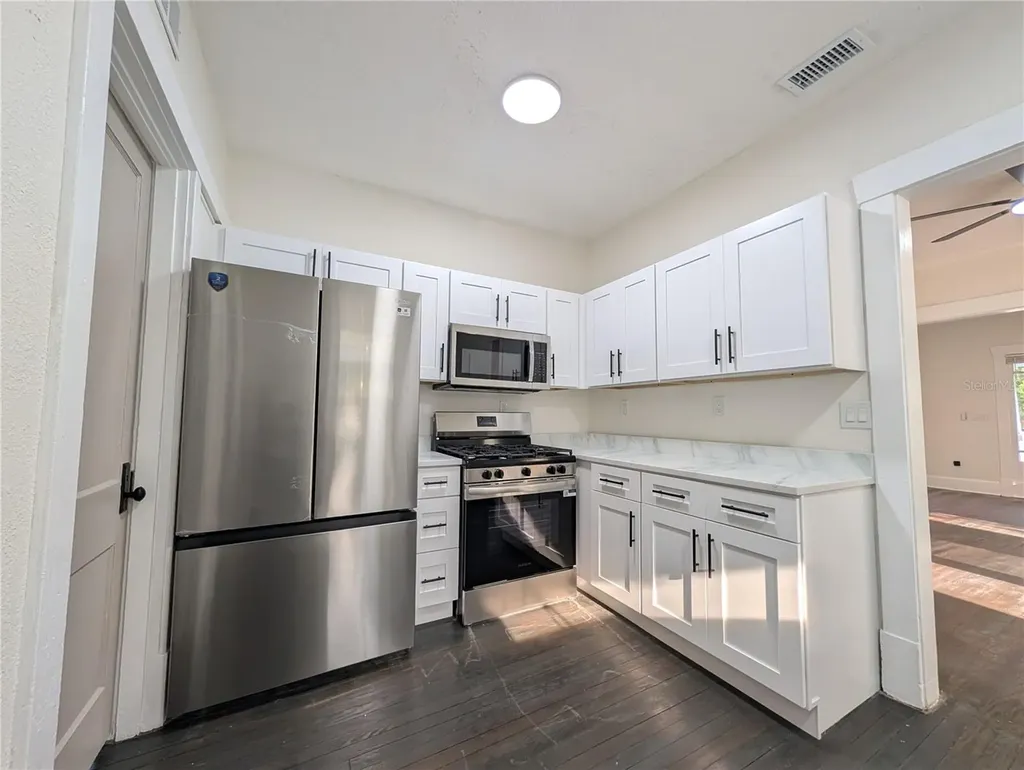 985 8th Avenue S St Petersburg FL 33705