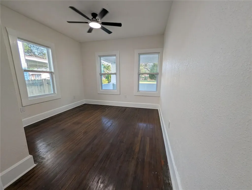 985 8th Avenue S St Petersburg FL 33705