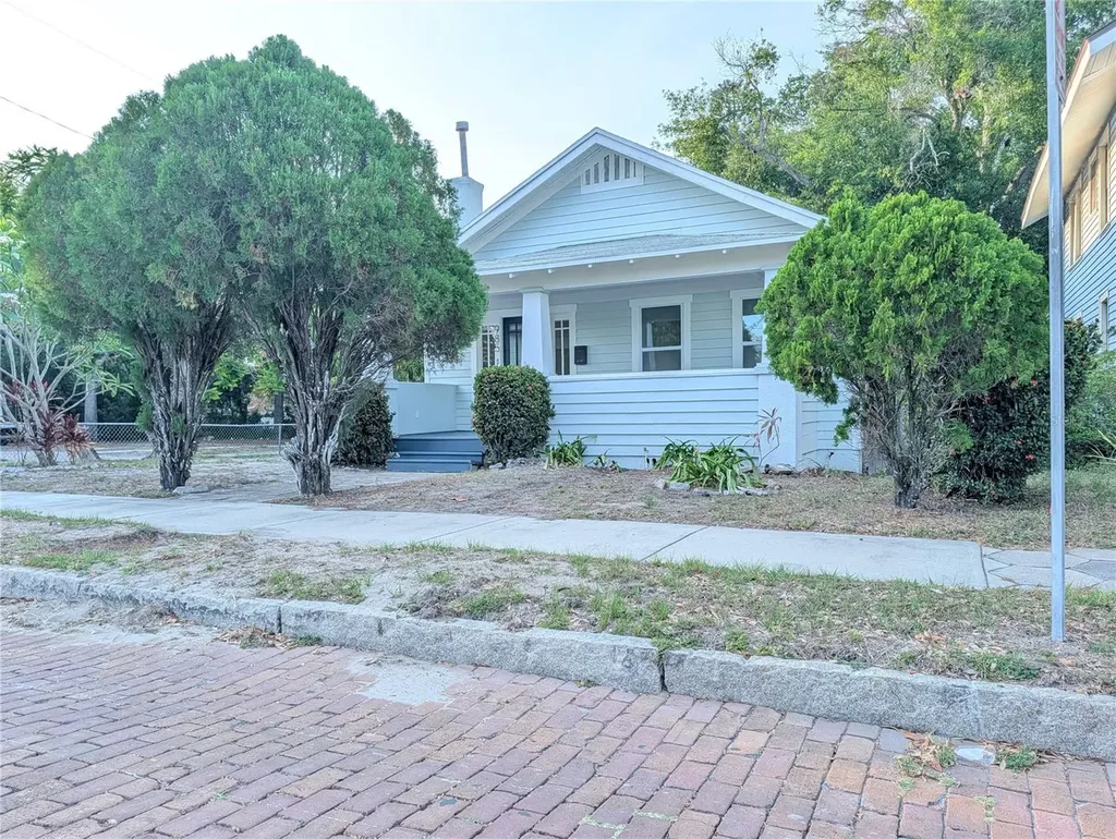 985 8th Avenue S St Petersburg FL 33705
