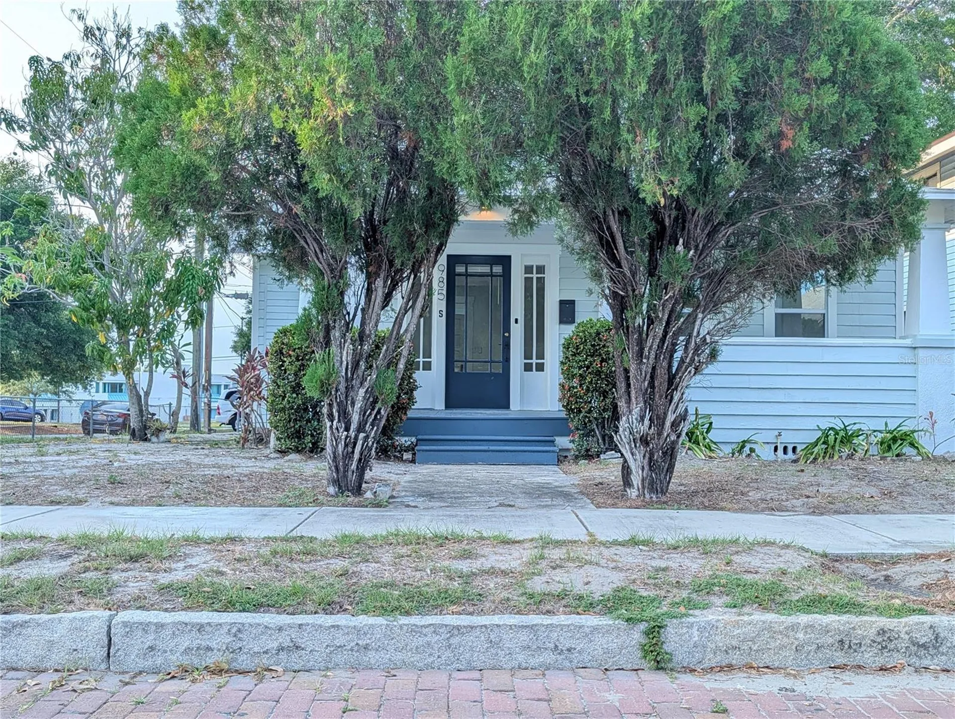 985 8th Avenue S St Petersburg FL 33705
