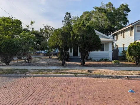 985 8th Avenue S St Petersburg FL 33705