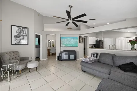 8503 Bella Way Tampa FL 33635
