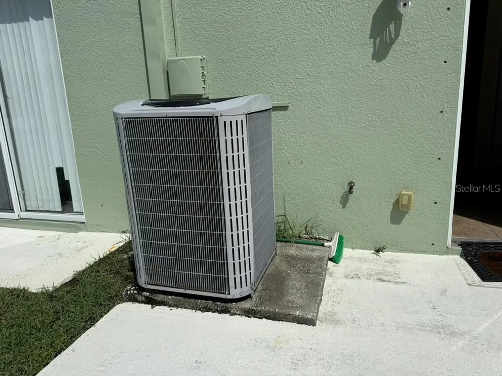 11537 Declaration Drive Tampa FL 33635