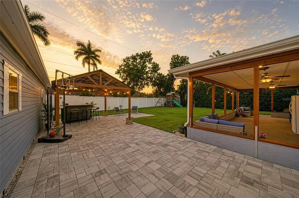 7611 18th Avenue NW Bradenton FL 34209