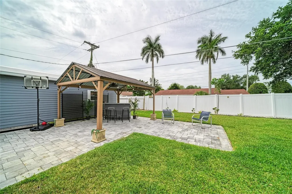 7611 18th Avenue NW Bradenton FL 34209