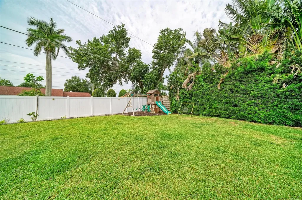7611 18th Avenue NW Bradenton FL 34209