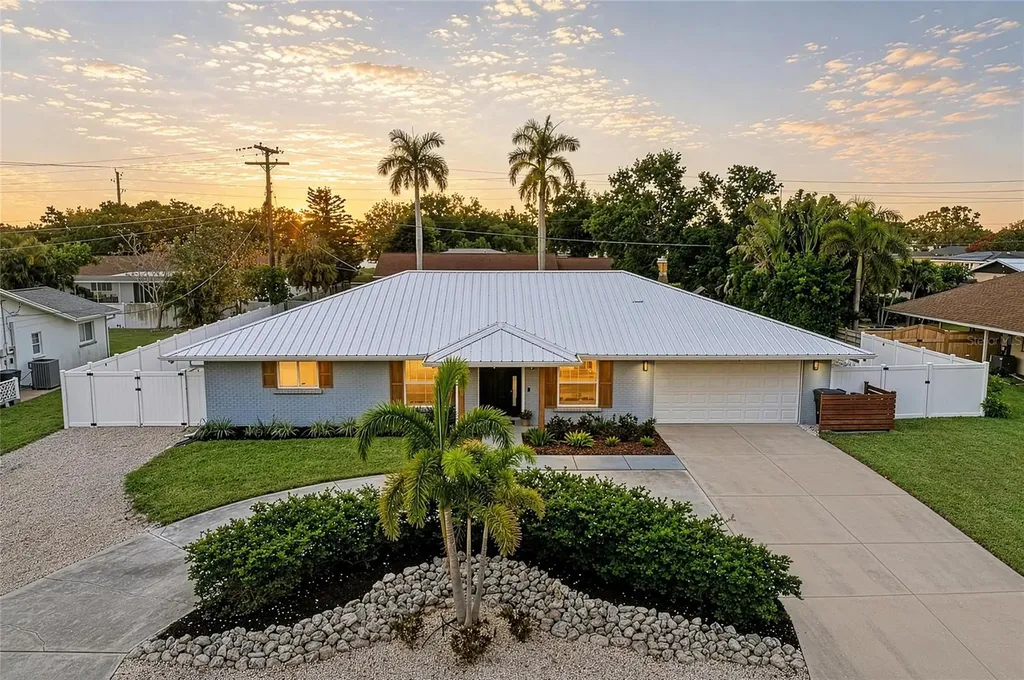 7611 18th Avenue NW Bradenton FL 34209