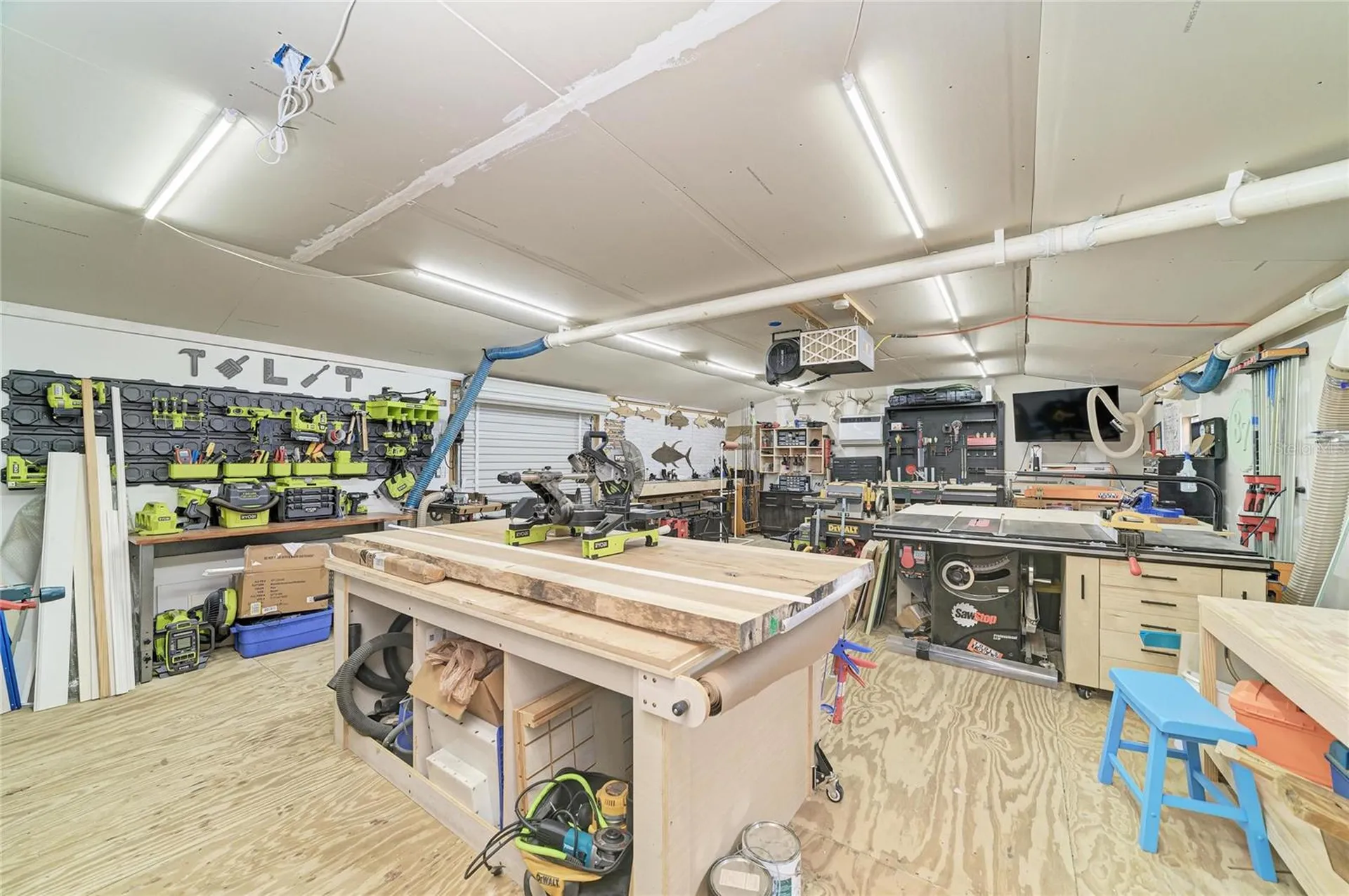 7611 18th Avenue NW Bradenton FL 34209