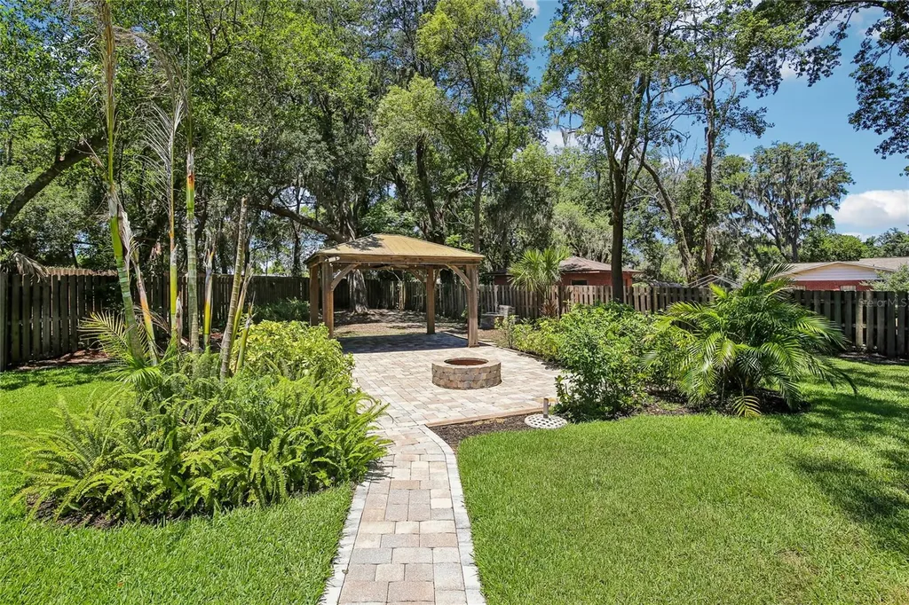 2754 Buckhorn Oaks Drive Valrico FL 33594