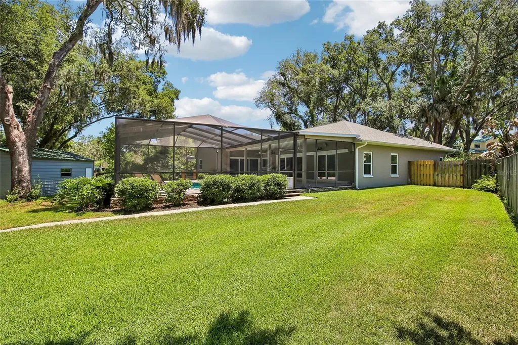 2754 Buckhorn Oaks Drive Valrico FL 33594