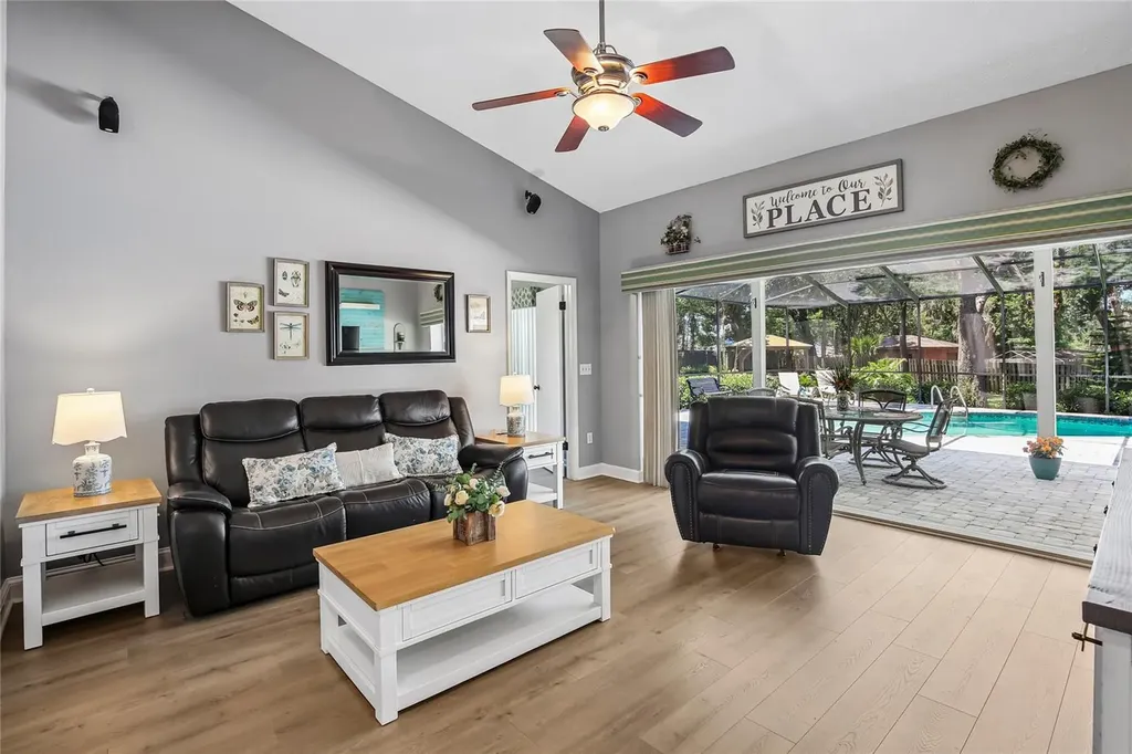 2754 Buckhorn Oaks Drive Valrico FL 33594