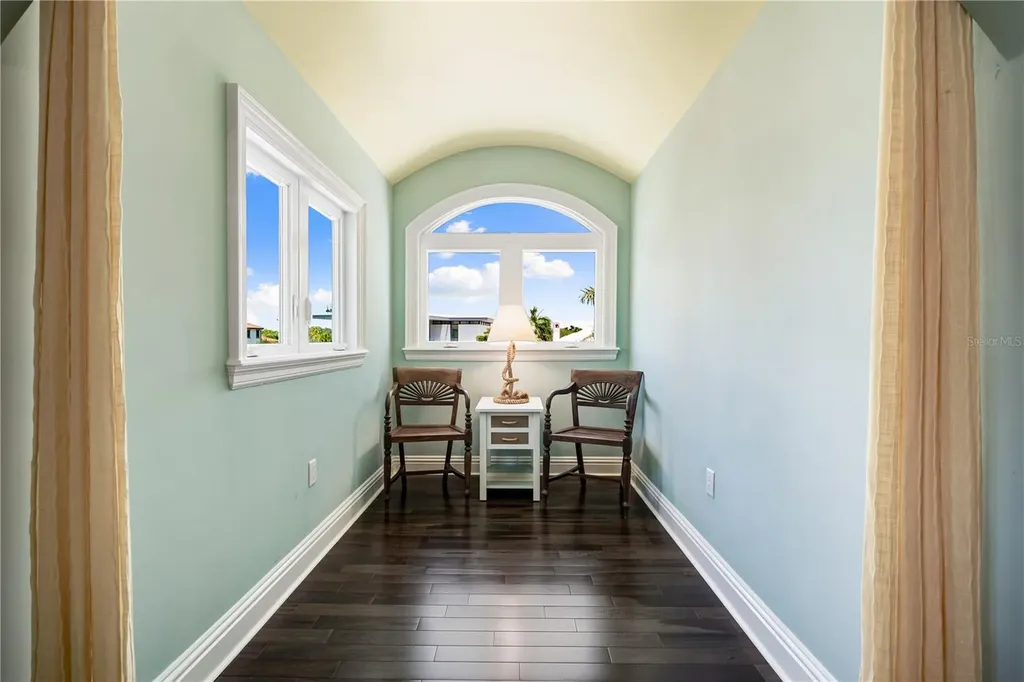 350 S Shore Drive Sarasota FL 34234