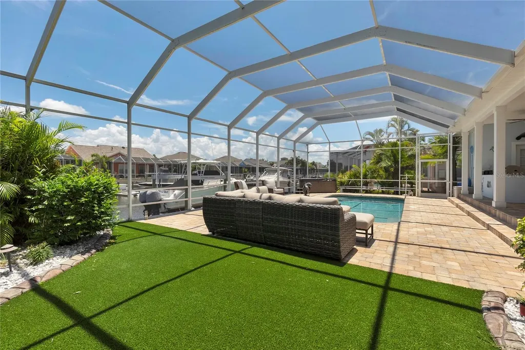 5727 Sea Trout Place Apollo Beach FL 33572