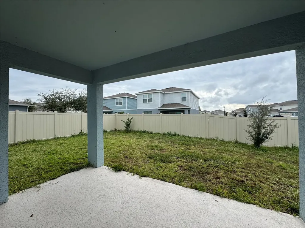 2102 Charming Avenue Davenport FL 33896