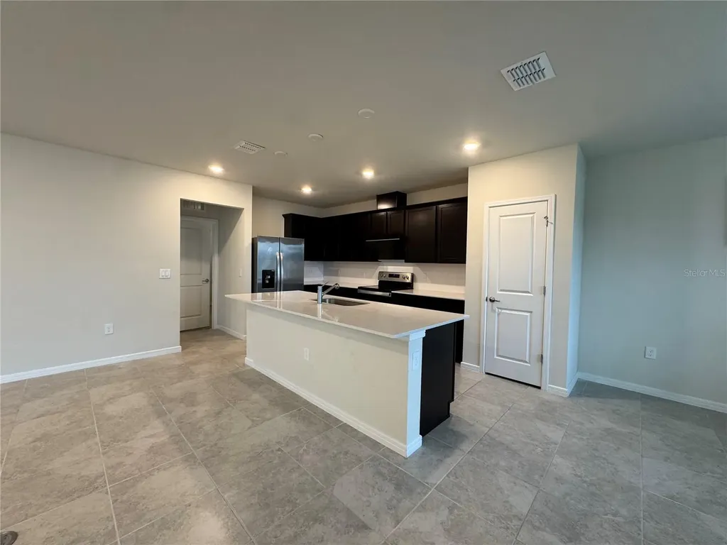 2102 Charming Avenue Davenport FL 33896