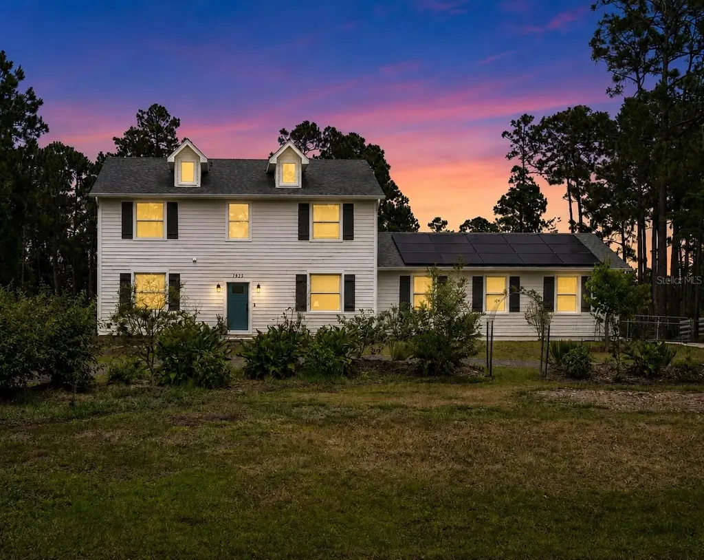 1925 Mustang Court St Cloud FL 34771