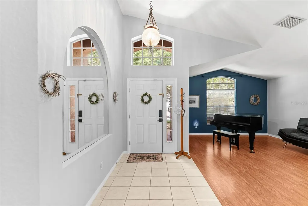 18944 Twinberry Drive Tampa FL 33647