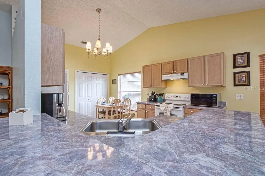 1529 Indian Oaks Trail Kissimmee FL 34747