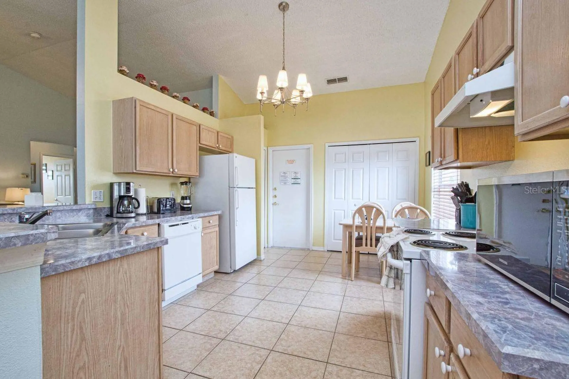 1529 Indian Oaks Trail Kissimmee FL 34747