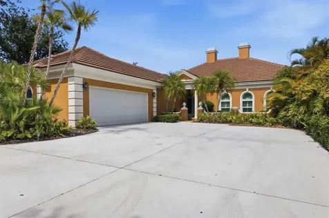 84 Cayman Isles Boulevard Englewood FL 34223