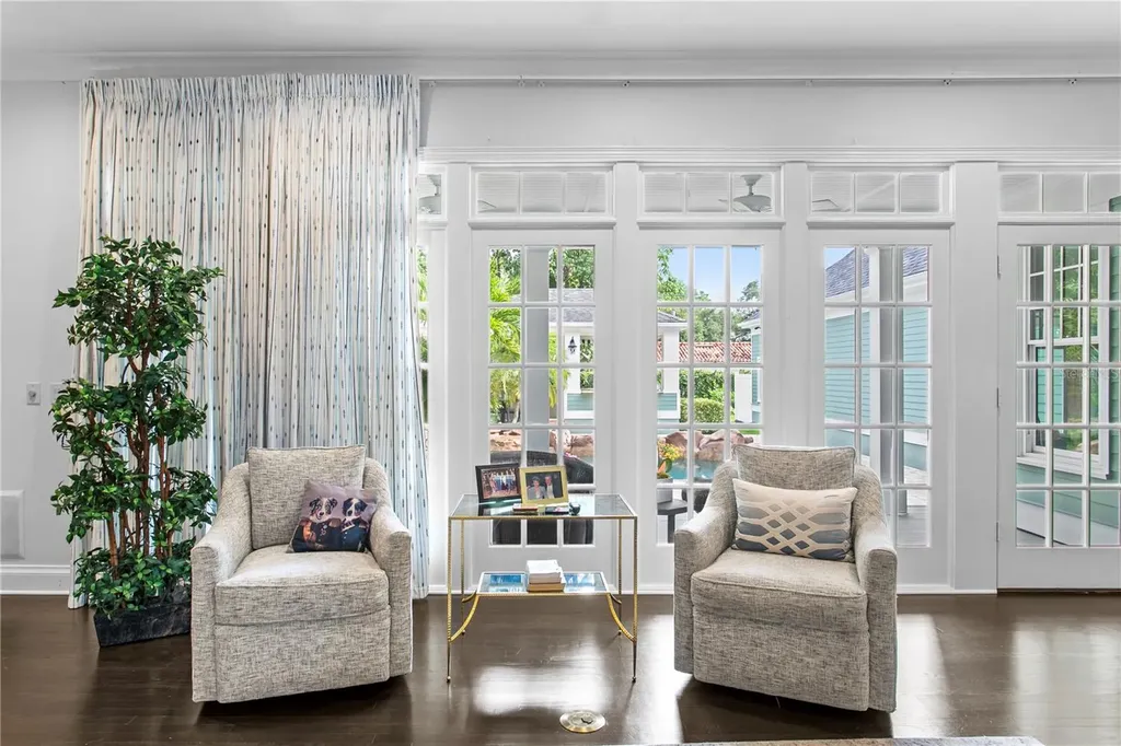 3126 W Oaklyn Avenue Tampa FL 33609
