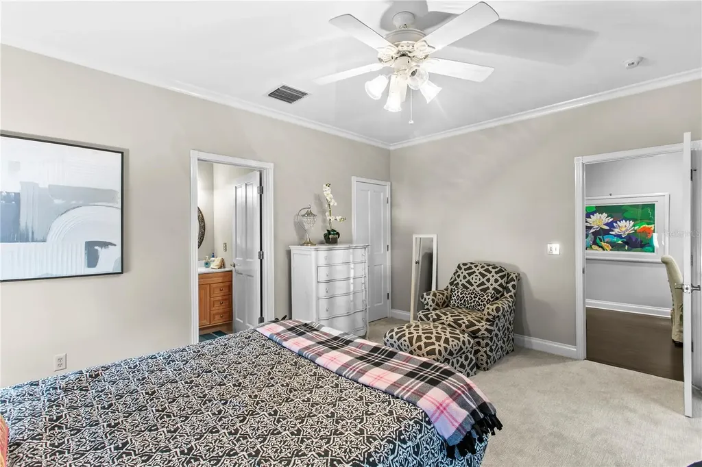 3126 W Oaklyn Avenue Tampa FL 33609