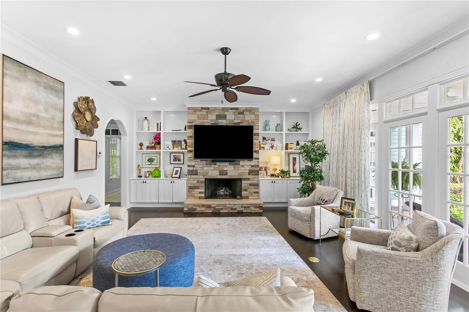 3126 W Oaklyn Avenue Tampa FL 33609