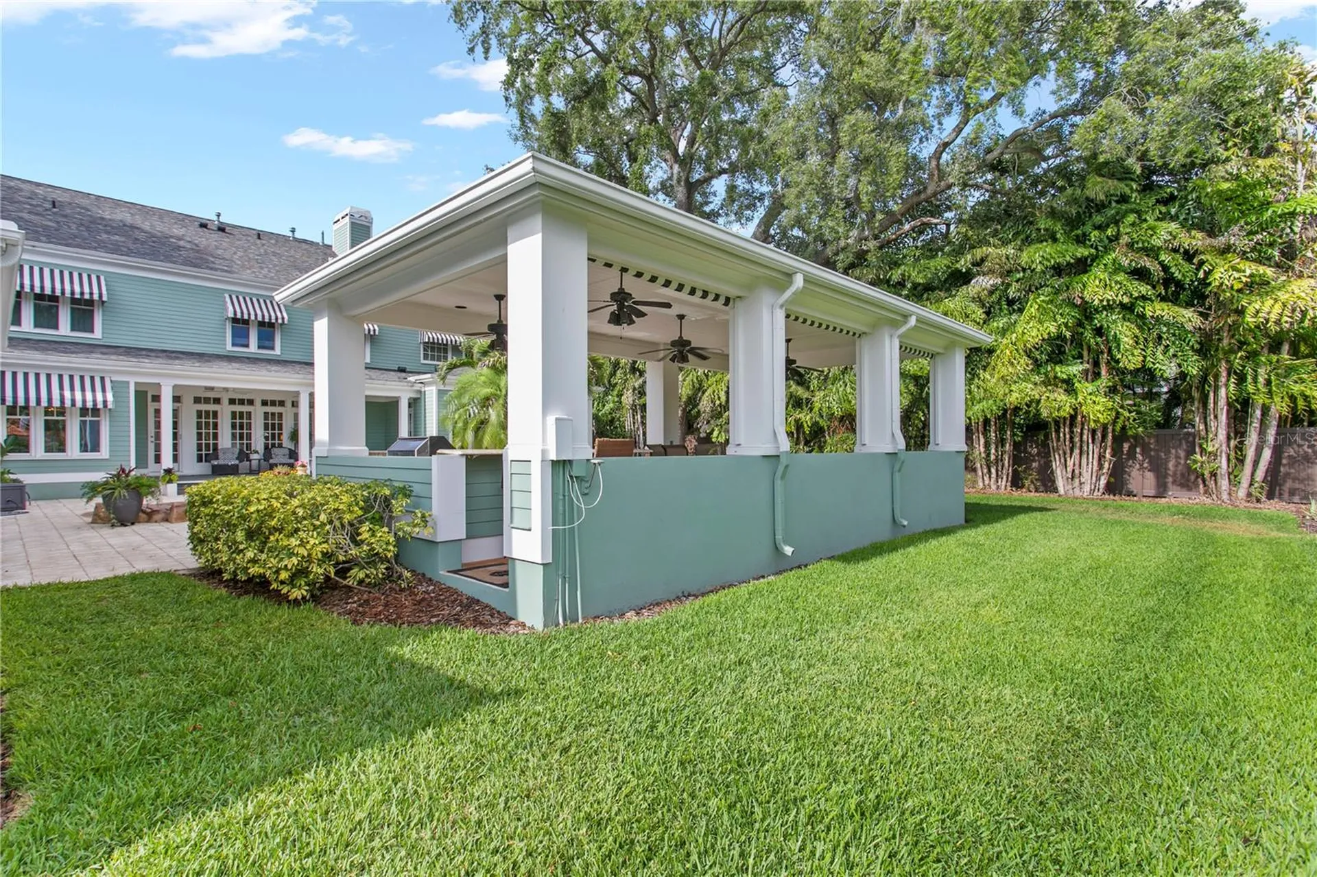 3126 W Oaklyn Avenue Tampa FL 33609