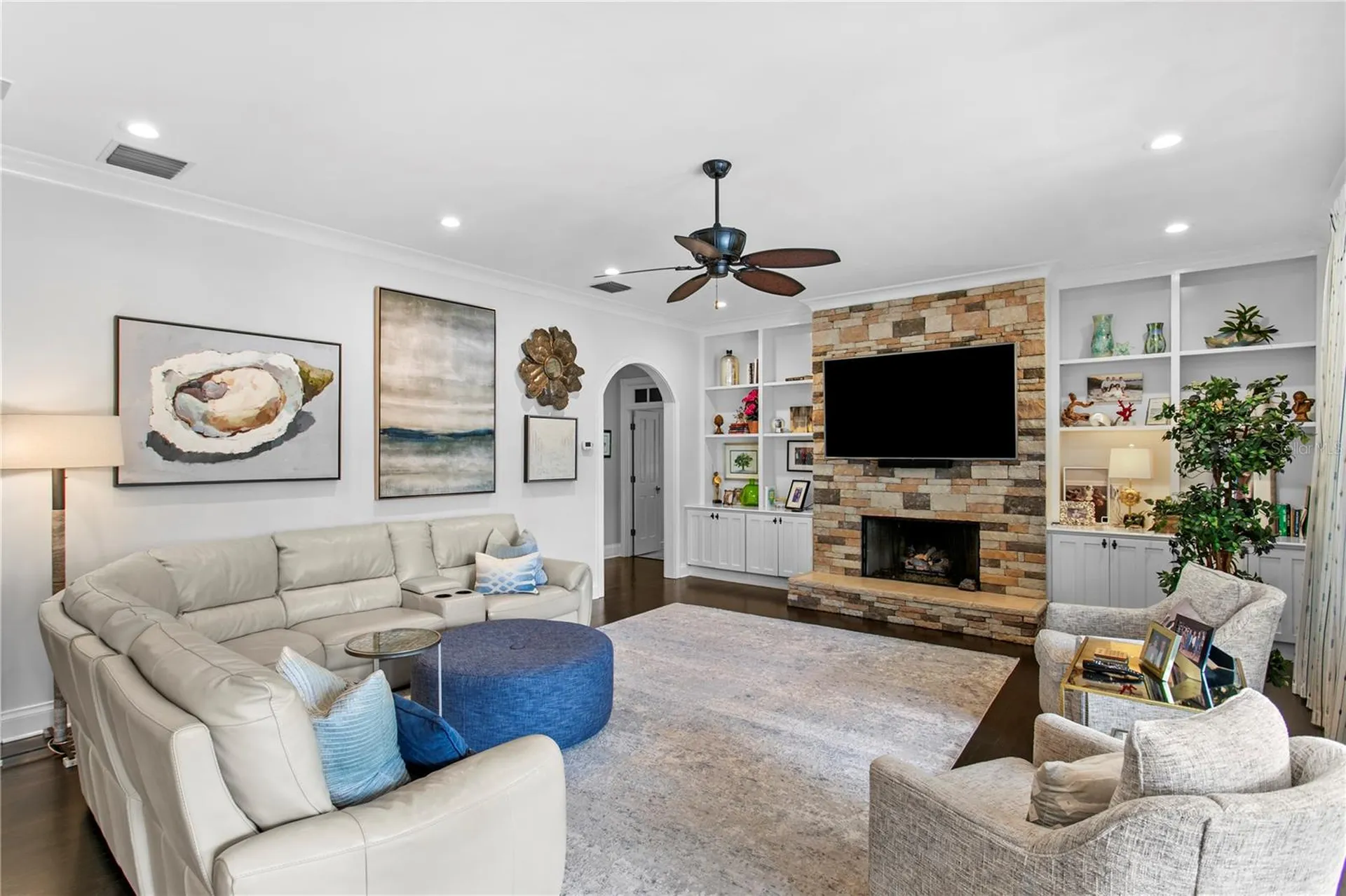 3126 W Oaklyn Avenue Tampa FL 33609