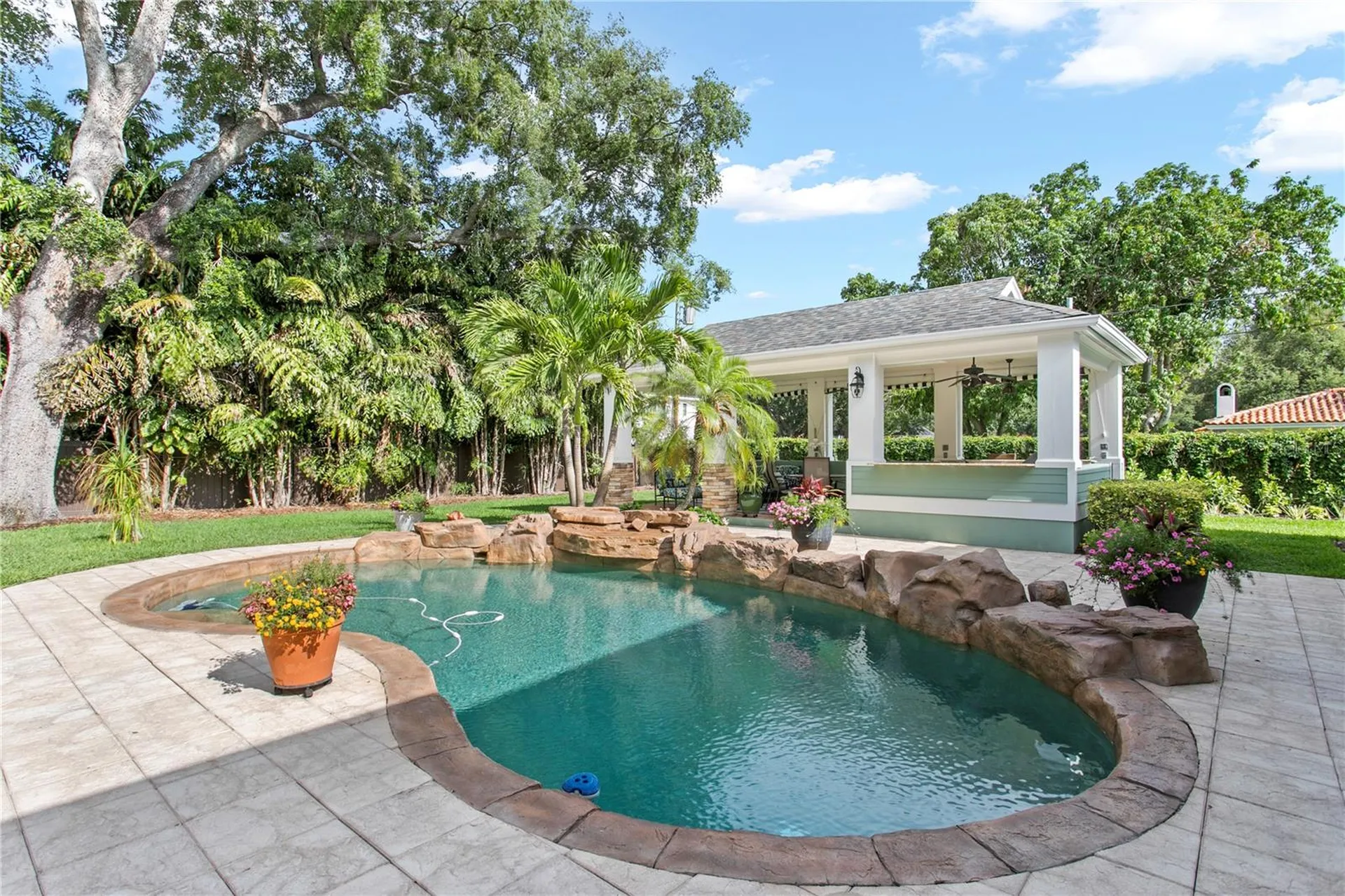 3126 W Oaklyn Avenue Tampa FL 33609