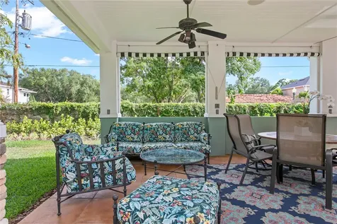 3126 W Oaklyn Avenue Tampa FL 33609
