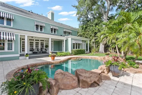 3126 W Oaklyn Avenue Tampa FL 33609
