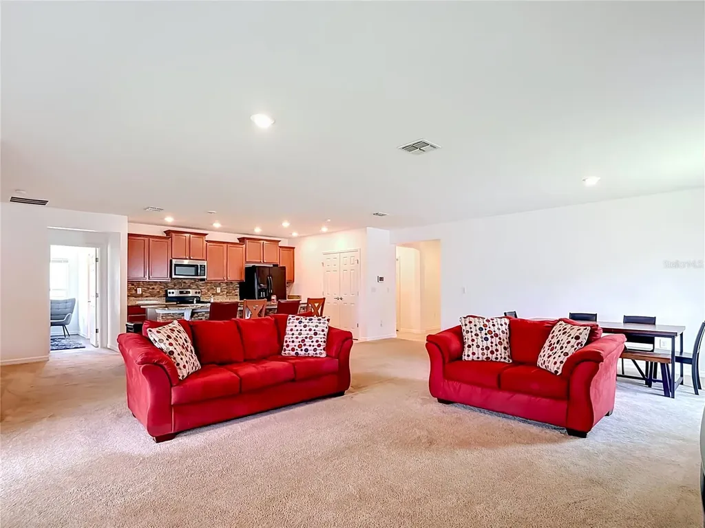 417 Blue Lake Circle Kissimmee FL 34758