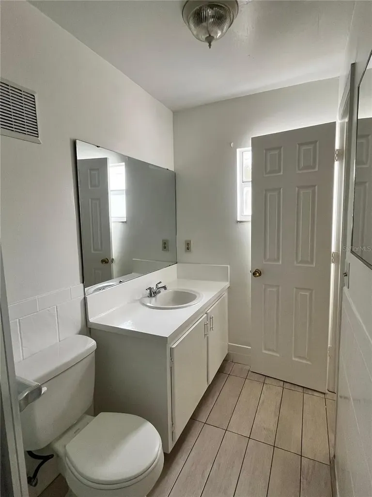 1198 Calanda Avenue Orlando FL 32807