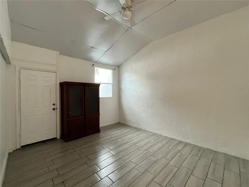 1198 Calanda Avenue Orlando FL 32807
