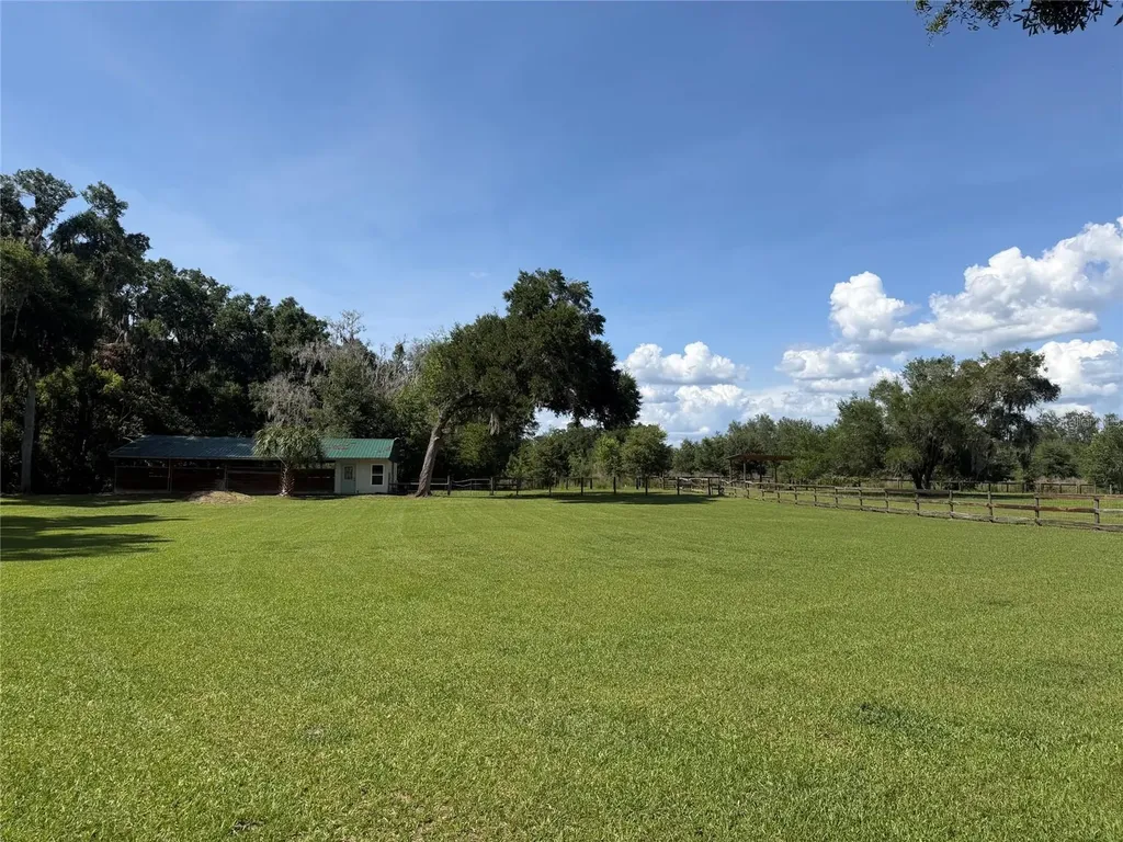 13551 NE 14th Avenue Citra FL 32113