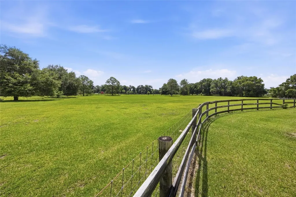 13551 NE 14th Avenue Citra FL 32113