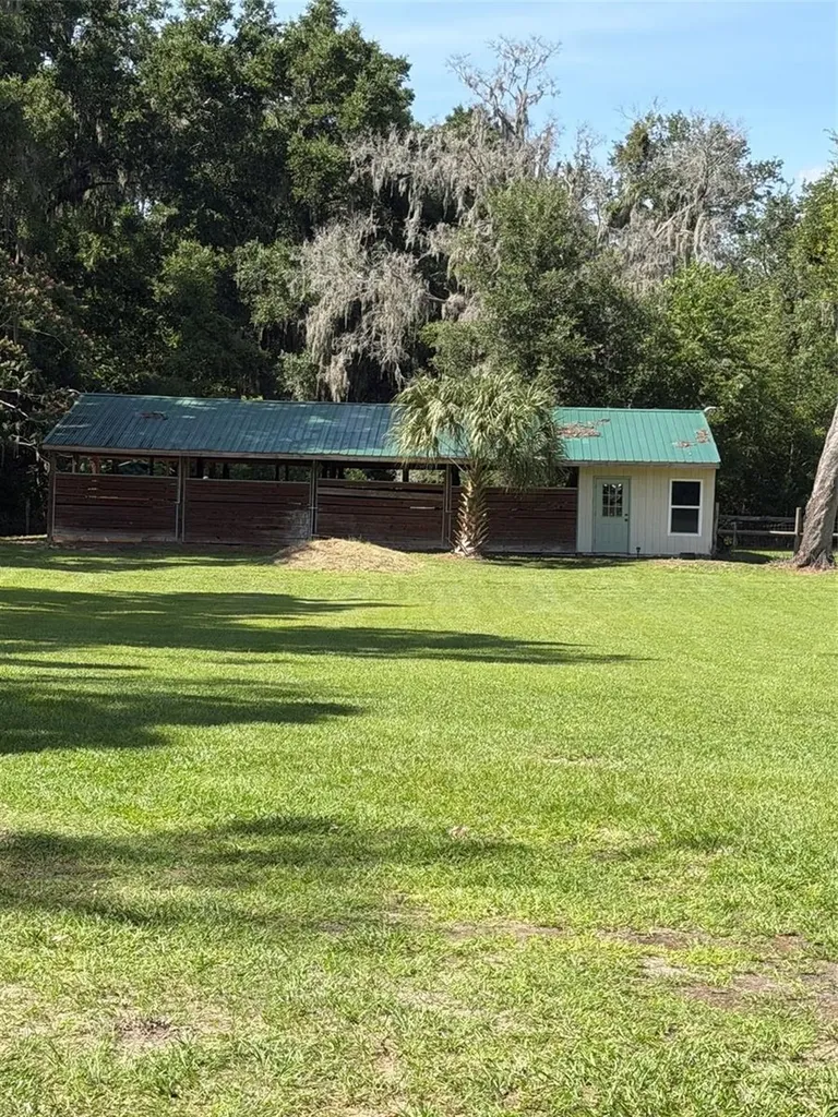 13551 NE 14th Avenue Citra FL 32113